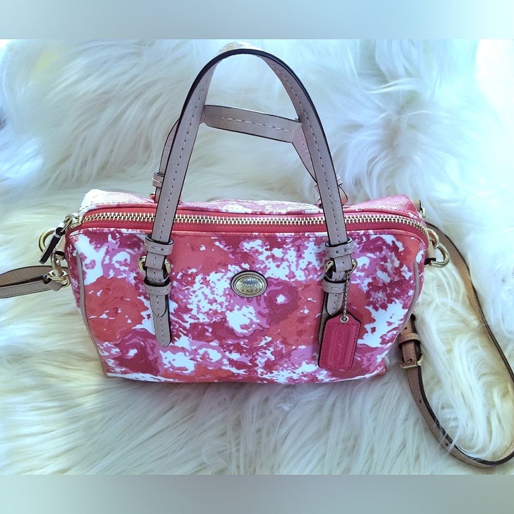 Coach, NWOT, Peyton Floral Bennett Mini Satchel